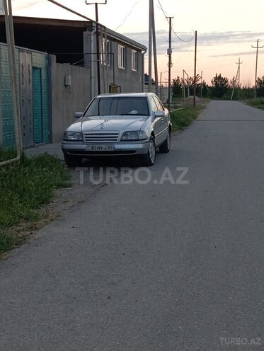 Mercedes C 200 1996, 350,000 km - 2.0 l - Quba