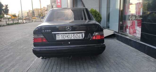 Mercedes E 280 1994, 396,000 km - 2.8 l - Bakı