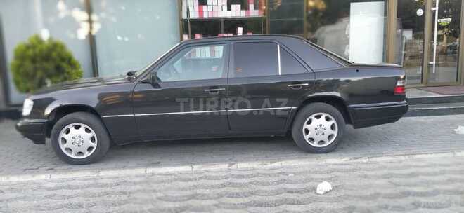 Mercedes E 280 1994, 396,000 km - 2.8 l - Bakı