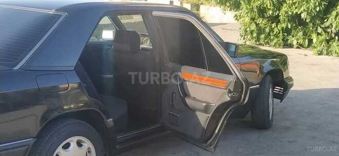 Mercedes E 280 1994, 396,000 km - 2.8 l - Bakı