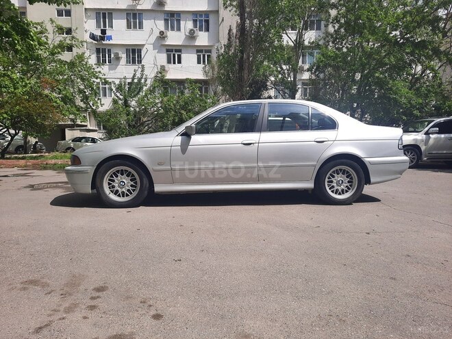 BMW 520 2002, 270,000 km - 2.2 l - Bakı