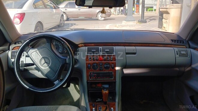Mercedes E 280 1998, 380,000 km - 2.8 l - Bakı
