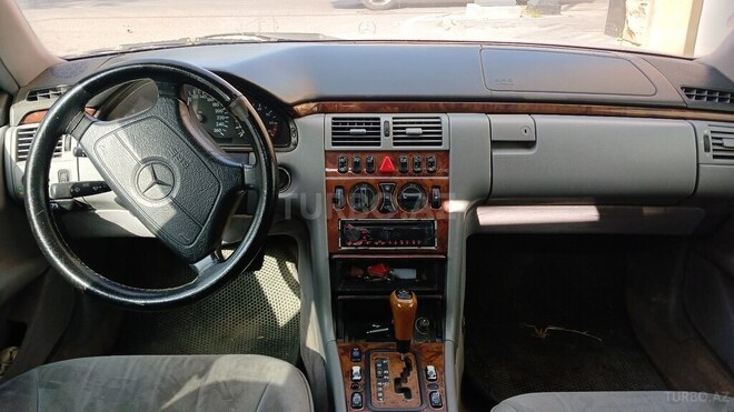 Mercedes E 280 1998, 380,000 km - 2.8 l - Bakı