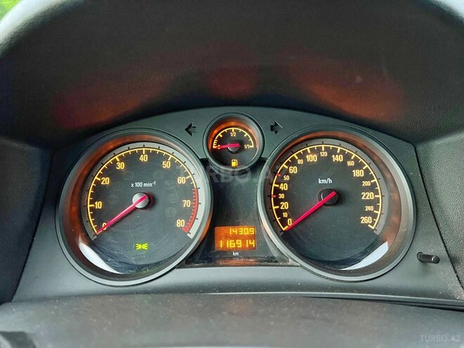 Opel Astra 2009, 116,800 km - 1.4 l - Şəki