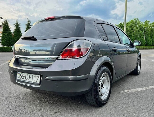 Opel Astra 2009, 116,800 km - 1.4 l - Şəki