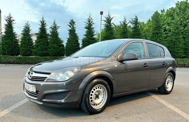 Opel Astra 2009, 116,800 km - 1.4 l - Şəki