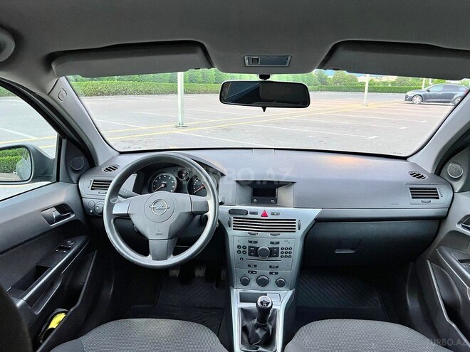 Opel Astra 2009, 116,800 km - 1.4 l - Şəki