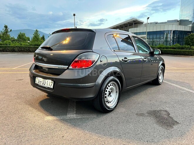 Opel Astra 2009, 116,800 km - 1.4 l - Şəki