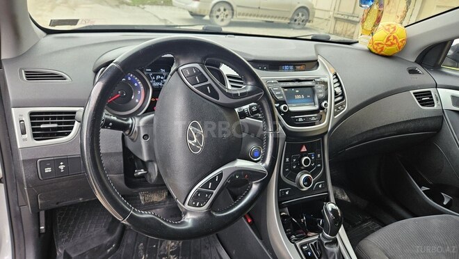 Hyundai Elantra 2015, 217,583 km - 1.8 l - Bakı