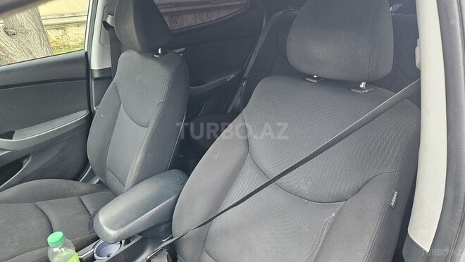 Hyundai Elantra 2015, 217,583 km - 1.8 l - Bakı