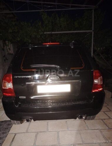 Kia Sportage 2008, 223,800 km - 2.0 l - Salyan