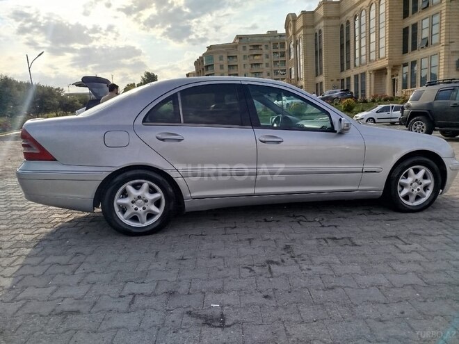 Mercedes C 200 2000, 299,999 km - 2.0 l - Bakı