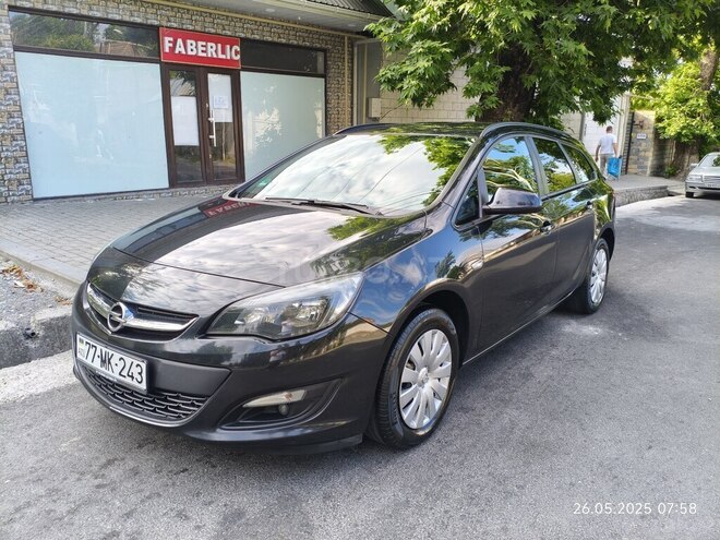 Opel Astra 2015, 192,000 km - 1.6 l - Şəki
