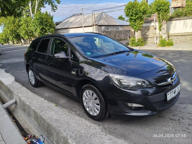 Opel Astra 2015, 192,000 km - 1.6 l - Şəki