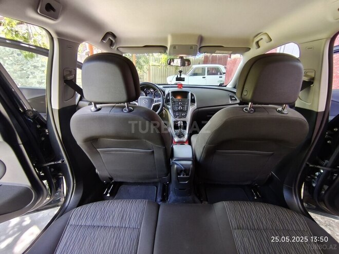 Opel Astra 2015, 192,000 km - 1.6 l - Şəki