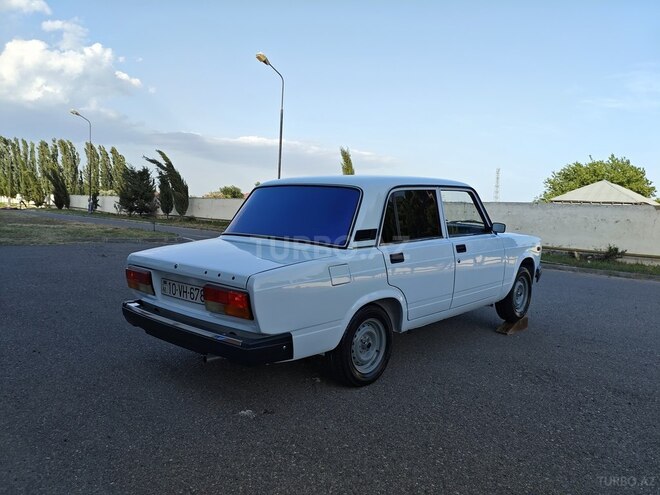 LADA (VAZ) 2107 2007, 75,000 km - 1.6 л - Saatlı