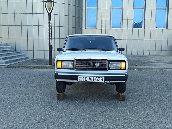 LADA (VAZ) 2107 2007, 75,000 km - 1.6 л - Saatlı