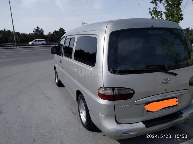 Hyundai H-1 2004, 300,000 km - 2.5 l - Bakı