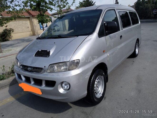 Hyundai H-1 2004, 300,000 km - 2.5 l - Bakı