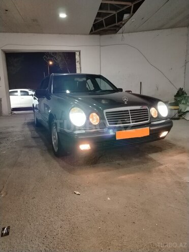 Mercedes E 240 1997, 368,000 km - 2.4 l - Bakı