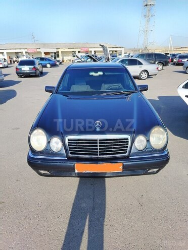 Mercedes E 240 1997, 368,000 km - 2.4 l - Bakı