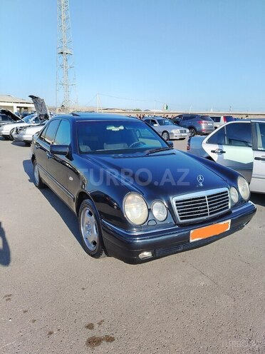 Mercedes E 240 1997, 368,000 km - 2.4 l - Bakı