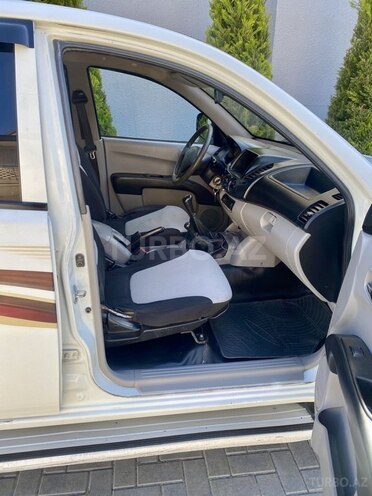 Mitsubishi L200 2011, 468,000 km - 2.5 l - Bakı