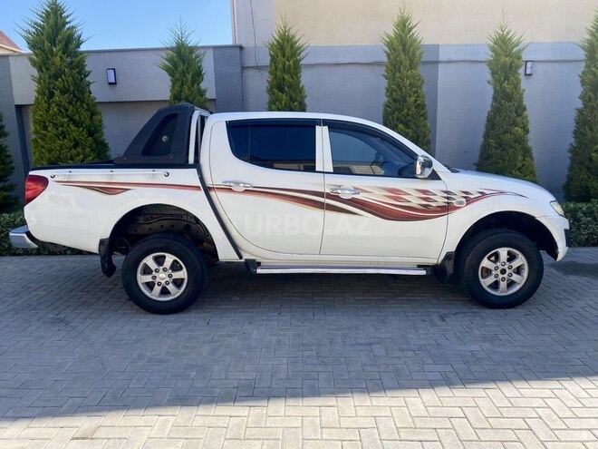 Mitsubishi L200 2011, 468,000 km - 2.5 l - Bakı