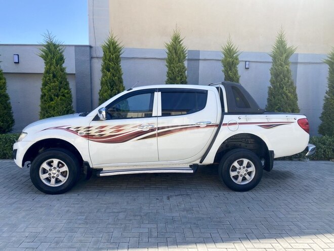 Mitsubishi L200 2011, 468,000 km - 2.5 l - Bakı