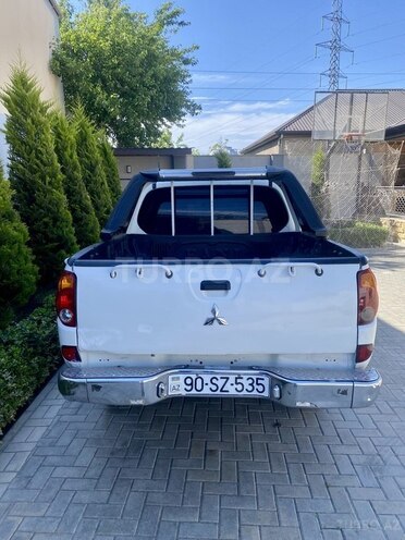 Mitsubishi L200 2011, 468,000 km - 2.5 l - Bakı