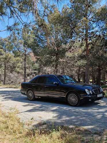 Mercedes E 320 2000, 329,000 km - 3.2 l - Bakı
