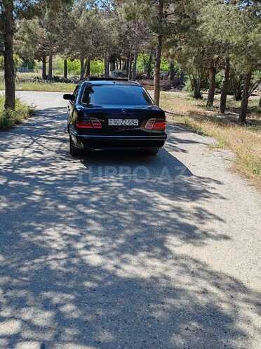 Mercedes E 320 2000, 329,000 km - 3.2 l - Bakı