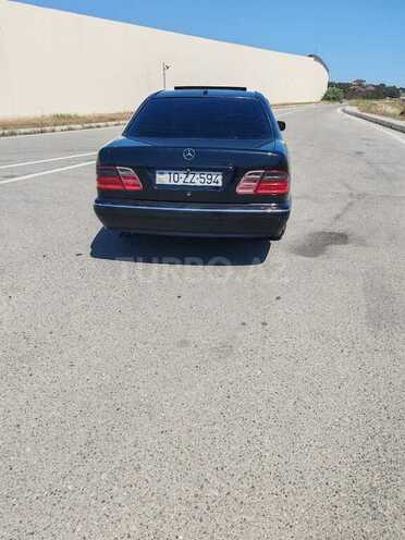 Mercedes E 320 2000, 329,000 km - 3.2 l - Bakı
