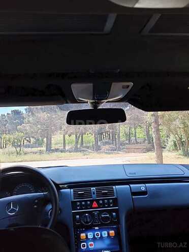 Mercedes E 320 2000, 329,000 km - 3.2 l - Bakı