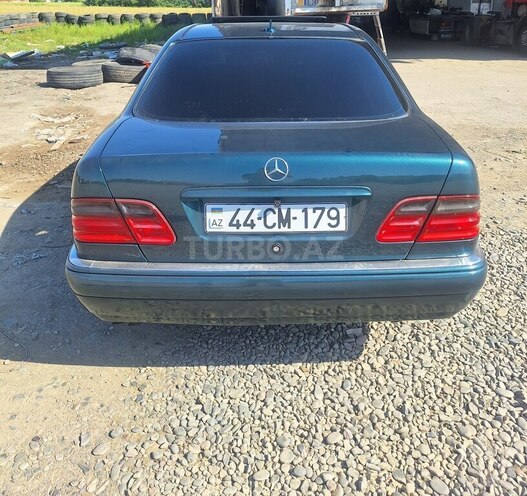 Mercedes E 240 1997, 250,000 km - 2.4 l - Masallı