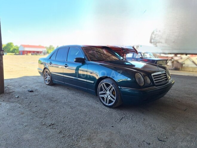 Mercedes E 240 1997, 250,000 km - 2.4 l - Masallı