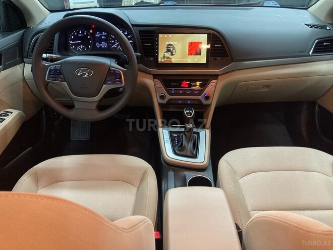 Hyundai Elantra 2018, 55,000 km - 2.0 л - Bakı