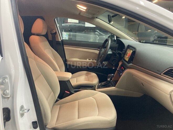 Hyundai Elantra 2018, 55,000 km - 2.0 л - Bakı