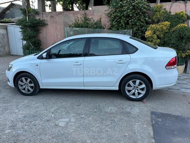 Volkswagen Polo 2015, 93,000 km - 1.6 l - Bakı