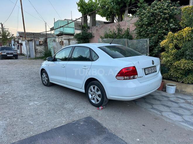 Volkswagen Polo 2015, 93,000 km - 1.6 l - Bakı