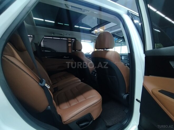 Kia Sorento-10