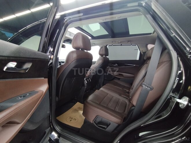 Kia Sorento-13