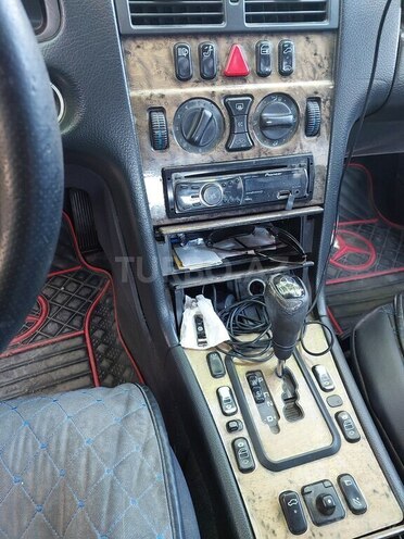 Mercedes E 220 2000, 496,000 km - 2.2 l - Gəncə