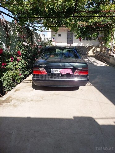 Mercedes E 220 2000, 496,000 km - 2.2 l - Gəncə