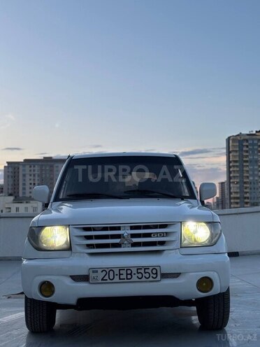 Mitsubishi Pajero io 2000, 218,000 km - 2.0 l - Bakı