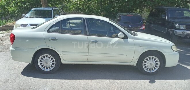 Nissan Sunny 2010, 421,000 km - 1.6 l - Bakı