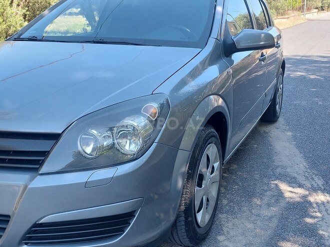 Opel Astra 2004, 283,000 km - 1.4 l - Bakı