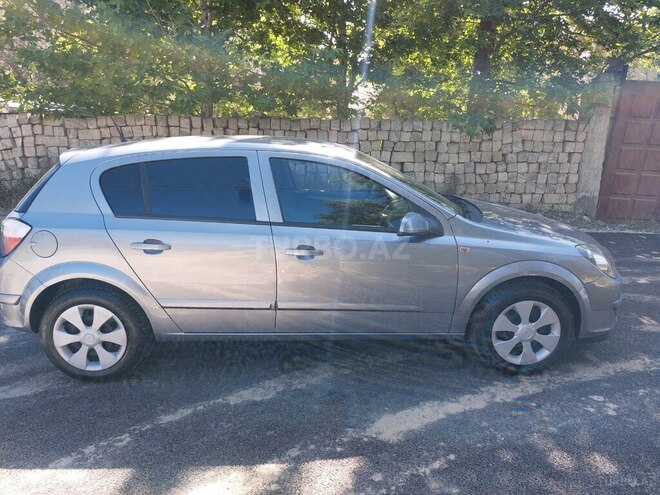 Opel Astra 2004, 283,000 km - 1.4 l - Bakı