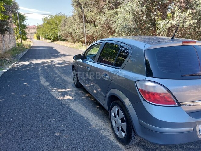 Opel Astra 2004, 283,000 km - 1.4 l - Bakı