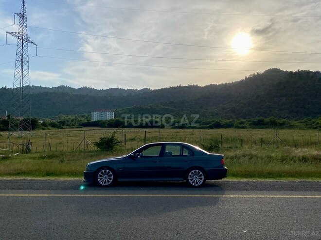 BMW 528 1998, 321,800 km - 2.8 l - Lənkəran